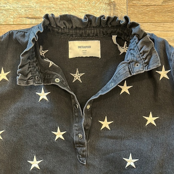 One Teaspoon Star Patterned Black Blouse Size Medium - Picture 2 of 6